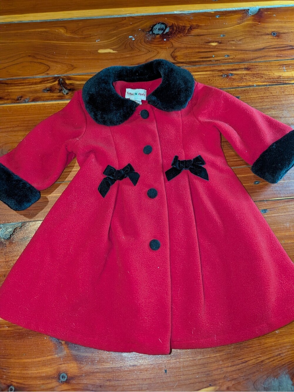 Toffee Apple Girls Red Coat with Black Faux Fur Collar and Cuffs Size 3T